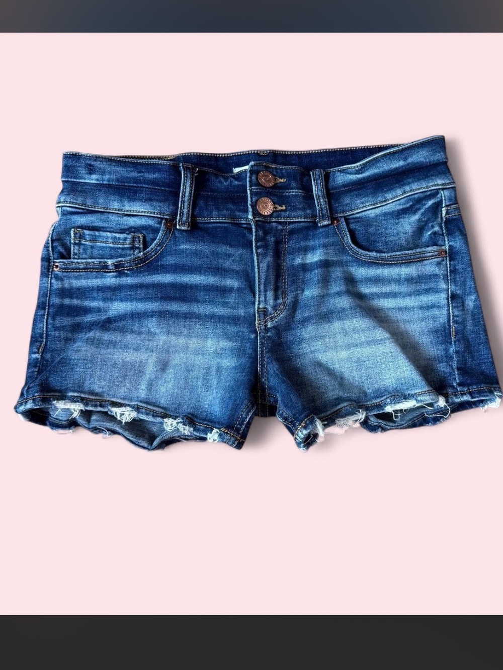 BKE Medium Wash Payton Stretch distressed denim shortie shorts size 27